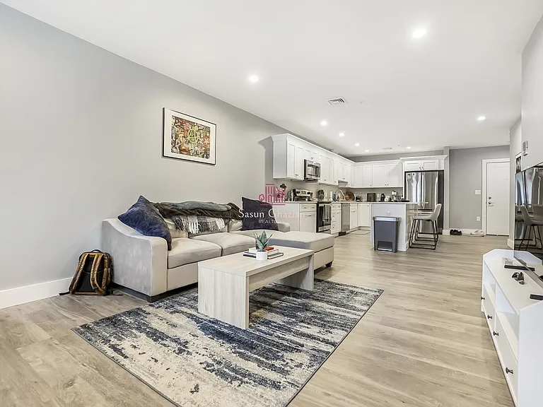 245 Bussey St #303 — Photo 18