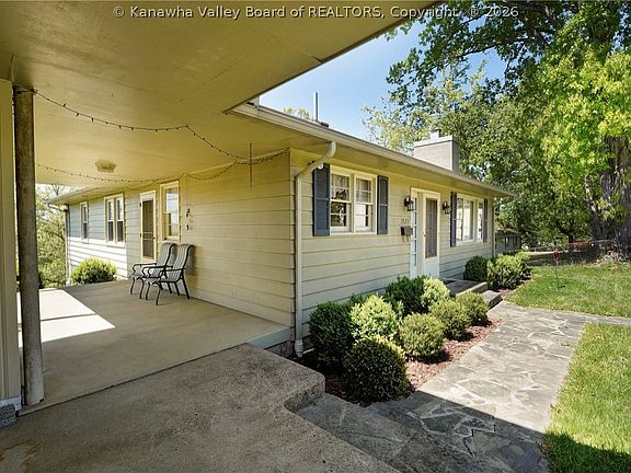 4th image of 1523 Hilltop Dr
