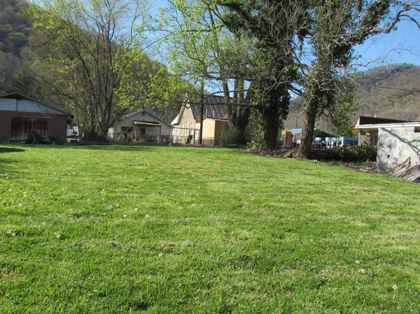 Railroad Ave E, Big Stone Gap, VA 24219