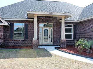 30310 Royal Ln, Elberta, AL 36530