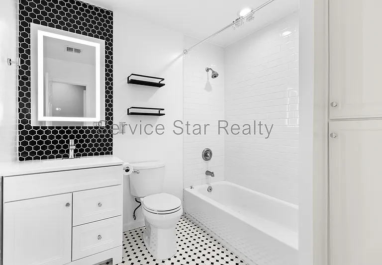 1702 N 74th St — Photo 16