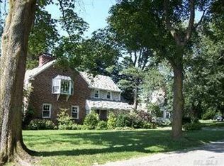 6 Secor Dr, Port Washington, NY 11050