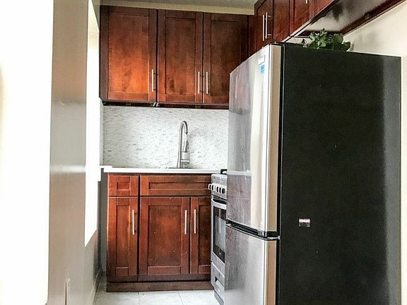 4th image of 172 Lefferts Pl #4R
