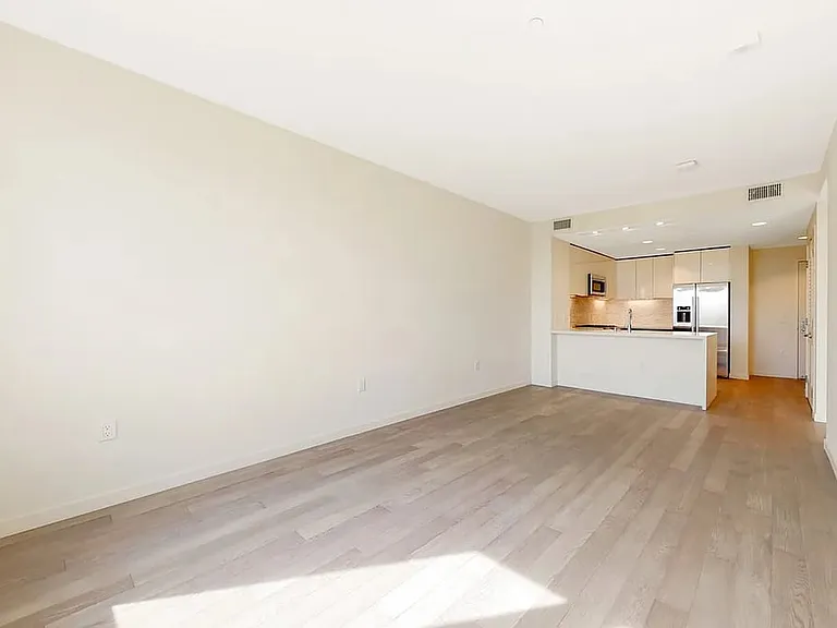 10 Kennedy Pl #209 — Photo 13