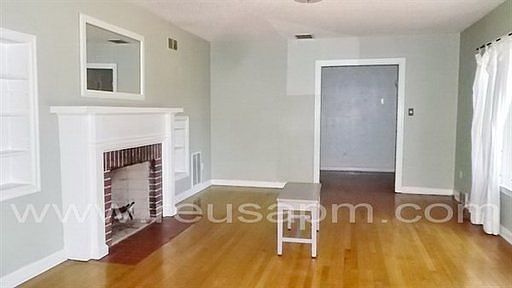 3rd image of 8908 Dekoven Dr SW
