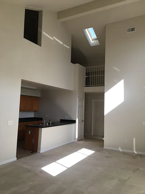 2 bed, 1200 sqft, $2,795 — Photo 2