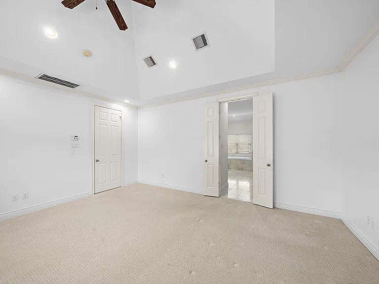 2828 Sherwin St — Photo 25