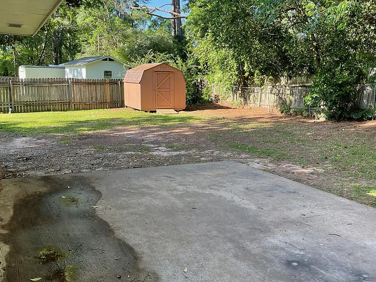 2408 Arcadia Dr — Photo 15