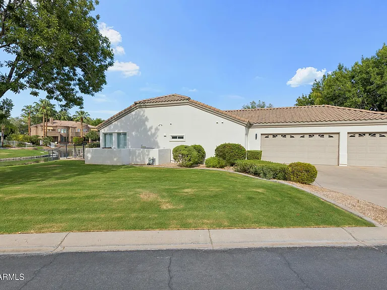 1465 W Island Cir — Photo 114