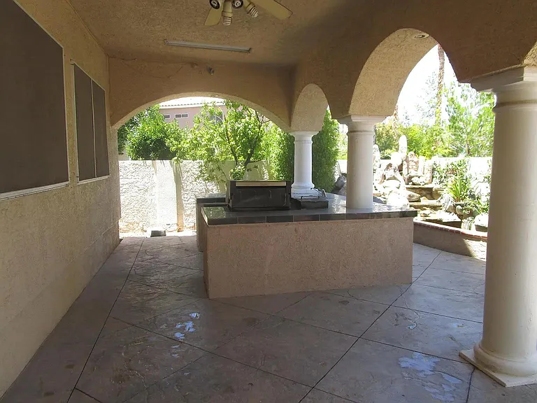 2238 Alanhurst Dr — Photo 30