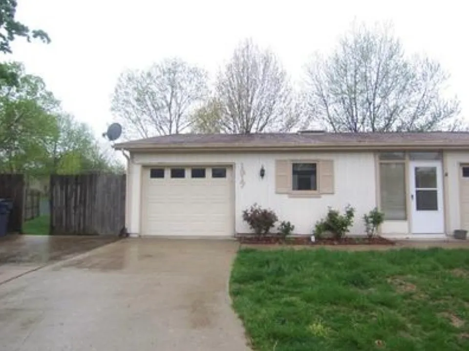 1317 N Harvey Dr
