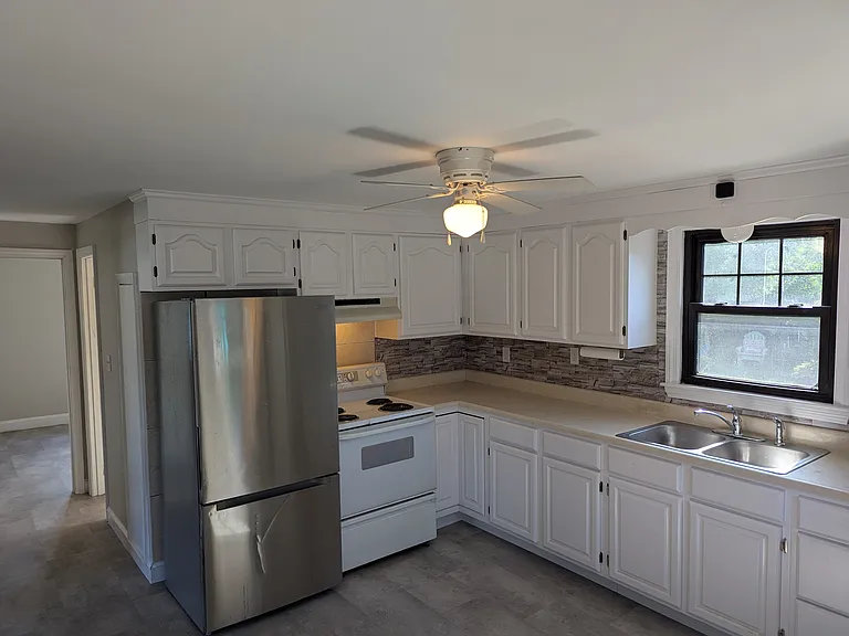 6 Theodore Ave — Photo 7