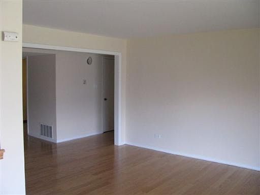 4th image of 15701 S Brassie Ct #2S