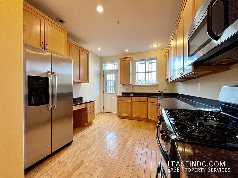 68 V St NW #1 — Photo 11