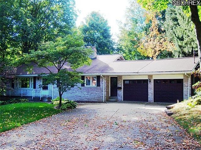 1st image of 94 Manor Dr