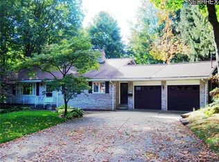94 Manor Dr, Columbiana, OH 44408