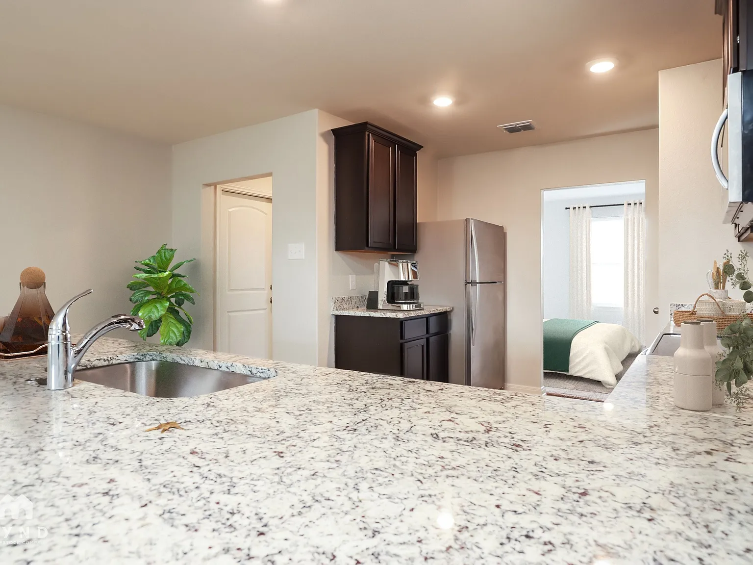 3 bed, 2.0 bath, 1525 sqft, $1,440 — Photo 4