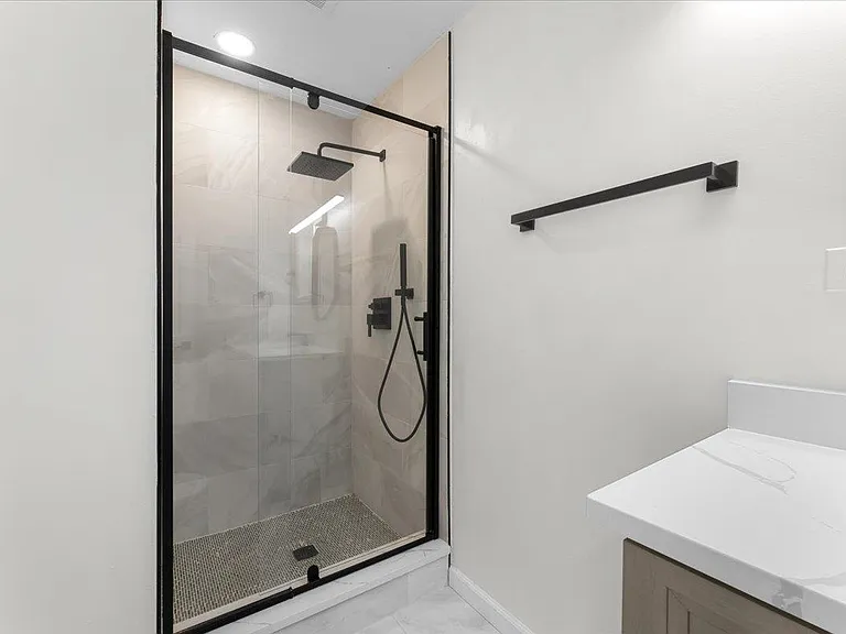 400 Talaflo St — Photo 26