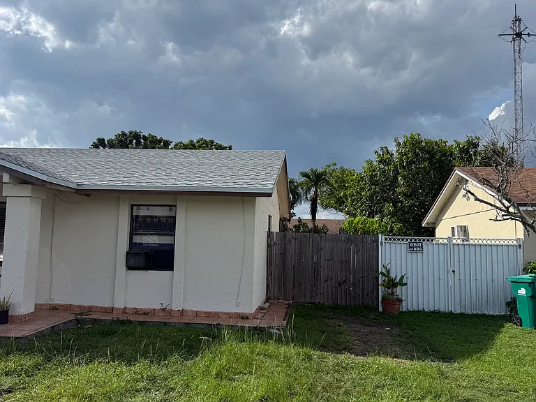 13337 SW 43rd Ln — Photo 9