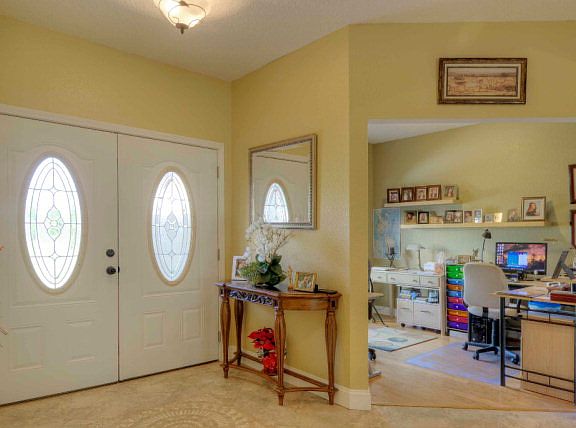 2nd image of 104 Oak Hammock Ct