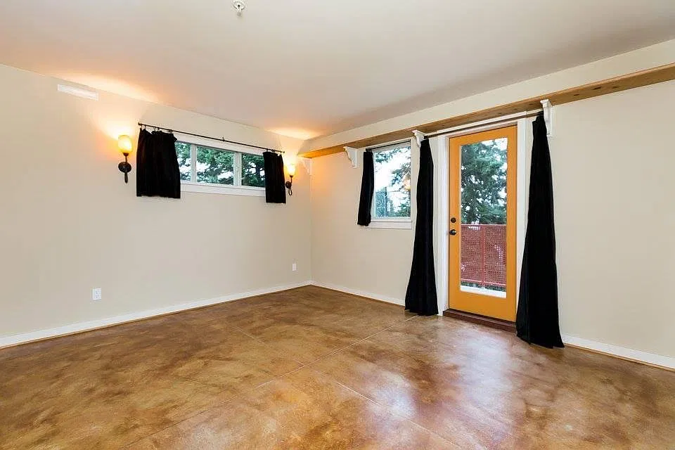 2 bed, 1600 sqft, $4,100 — Photo 4