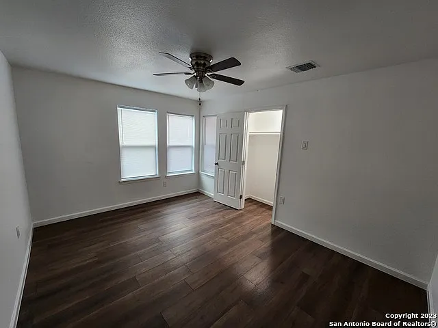 747 Bailey Ave — Photo 14