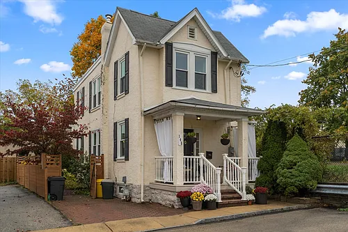145 Roosevelt Ter Photo 1