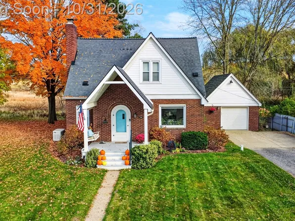 128 N Church St, Ortonville, MI 48462