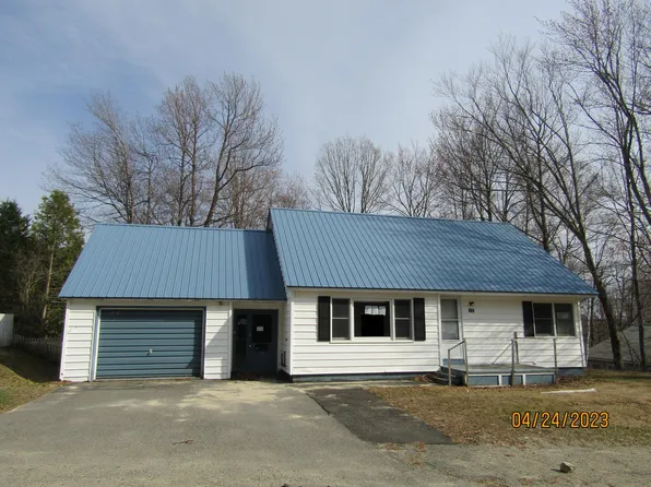 15 New Hampshire Street, Millinocket, ME 04462