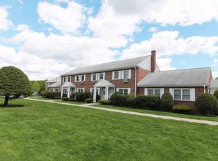 90 Emerson Gardens Rd UNIT 90, Lexington, MA 02420