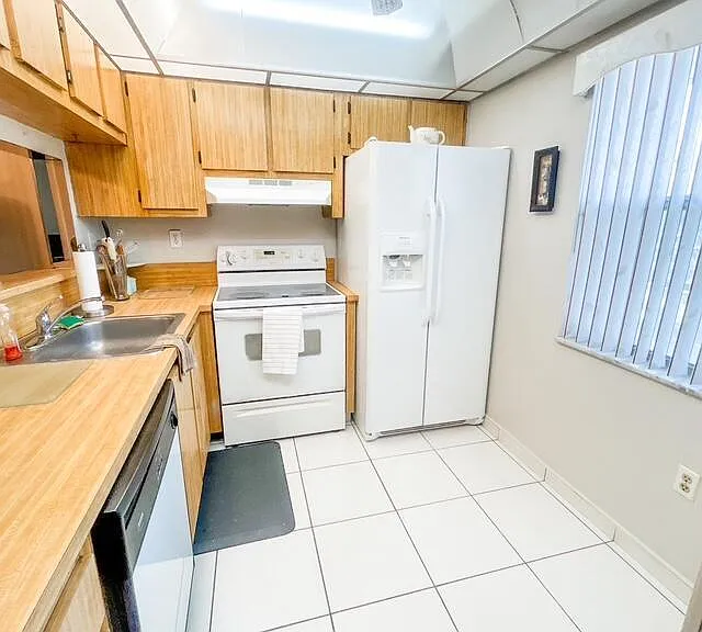 9200 Lime Bay Blvd #312 — Photo 5