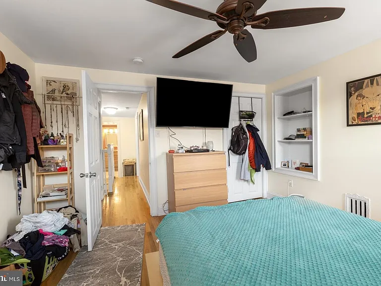 824 N Judson St — Photo 19