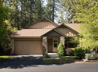 19586 Tokatee Lake Ct, Bend, OR 97702