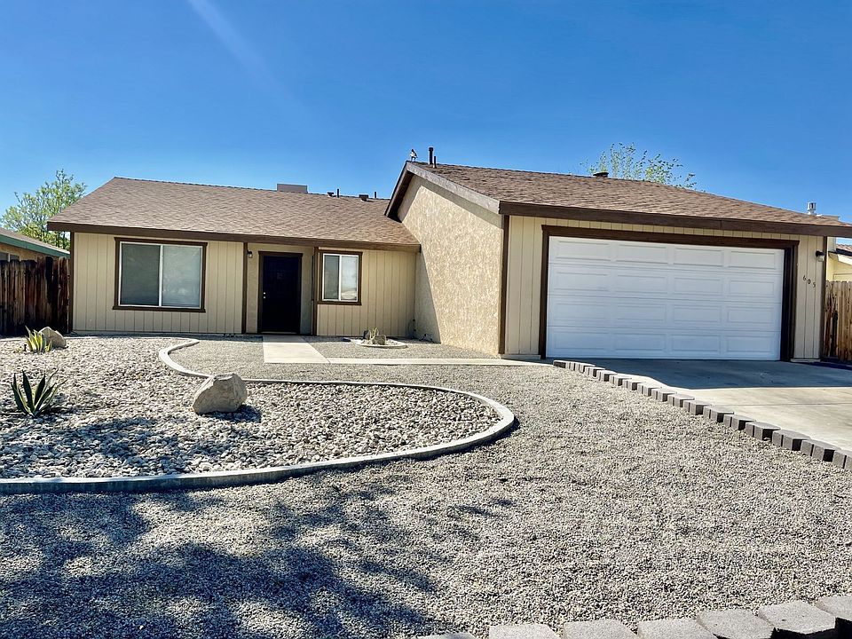 1st image of 605 S Silver Ridge St