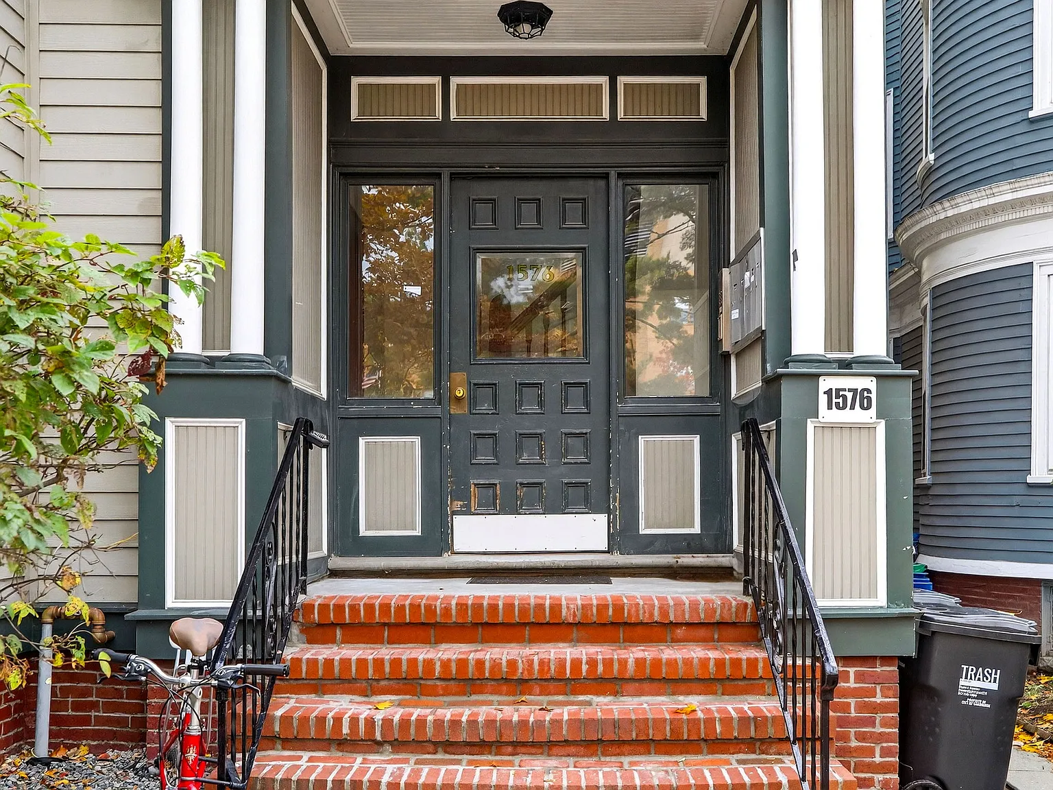 Studio, 450 sqft, $3,150 — Photo 3