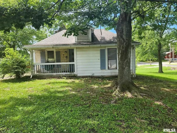 103 S Maple St, Carterville, IL 62918