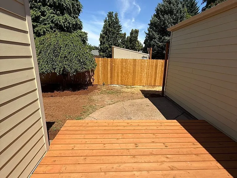 805 Boxwood Ln SE — Photo 22