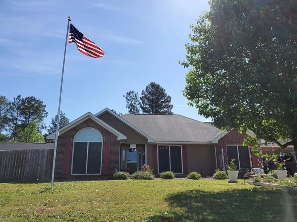 11 Lee Road 2000, Smiths Station, AL 36877