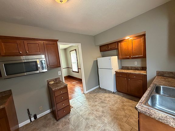5th image of 4127 Belmar Ave