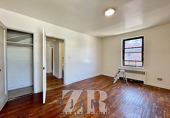 5th image of 121 E 86th St APT 3H