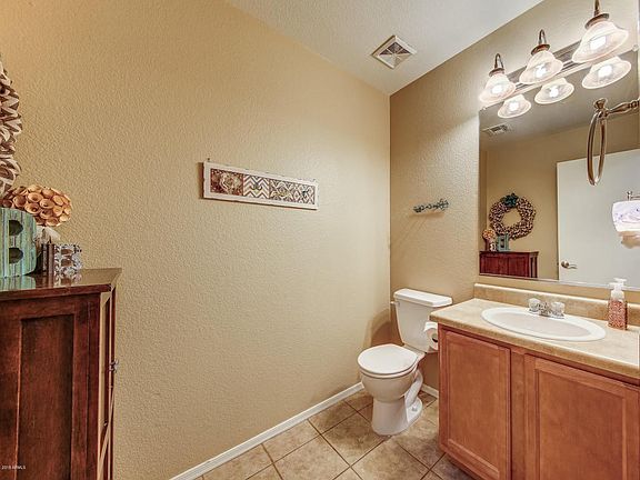 5th image of 1104 S Maverick Ct
