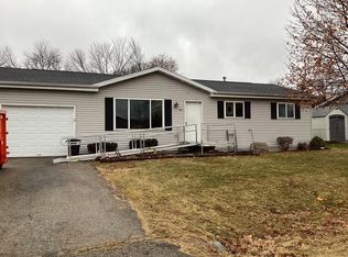 431 Riverview Ct, Omro, WI 54963