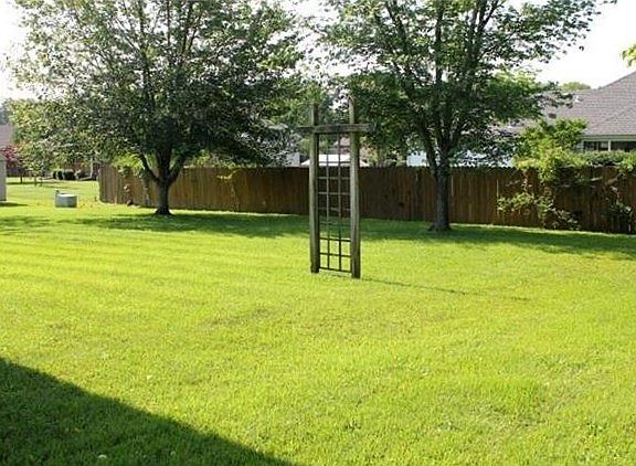 2nd image of 2207 Carol Dr