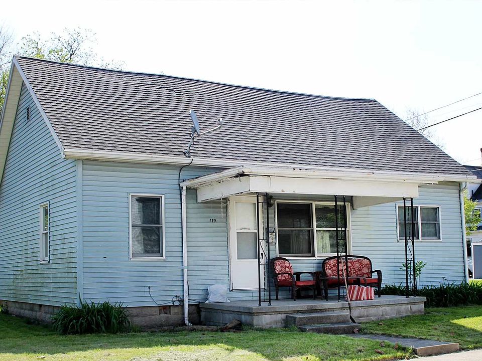 1st image of 119 N Oak St