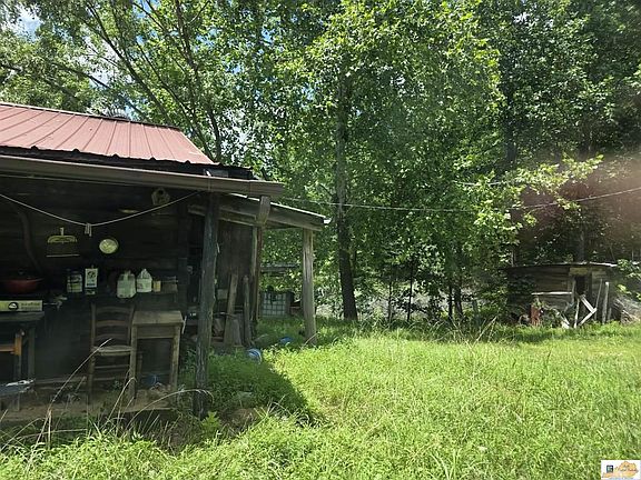 3rd image of 754 Rocky Hill Rd