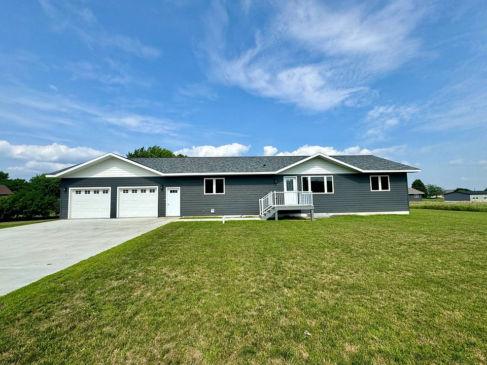 1st image of 205 Elmwood Dr
