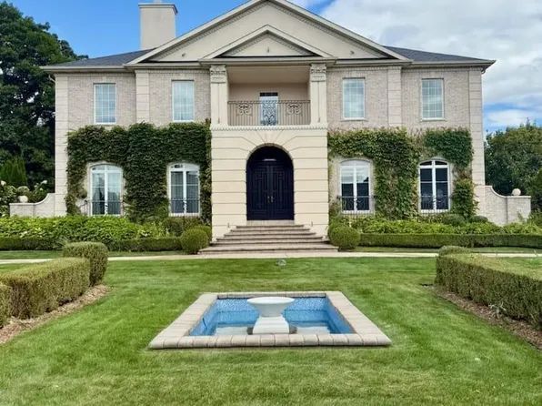 12 Woodshire Dr, Freeland, MI 48623