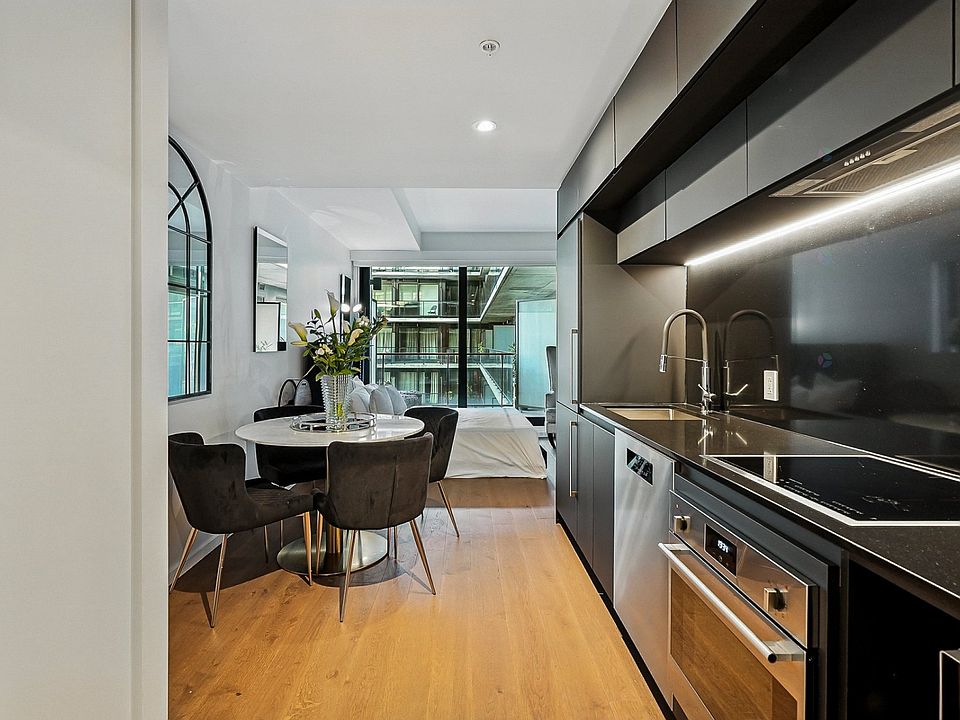 1st image of 1616 Rue Des Bassins #508