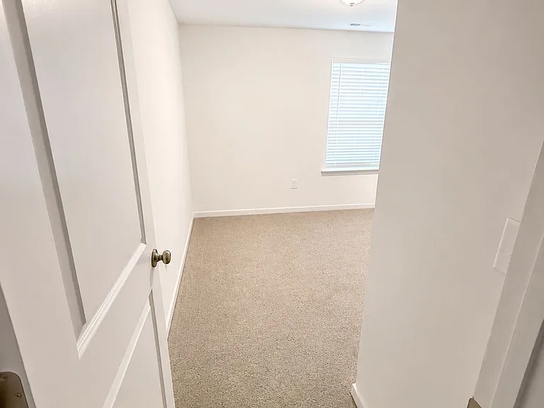 1144 Thayer Glen Ct — Photo 21