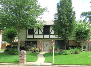 6 Rocky Ln, Houston, TX 77040